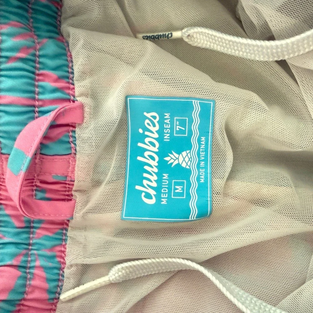 Chubbies Swim Trunks Mens Medium Pink Blue Palm Tree 7in Inseam Mesh Liner